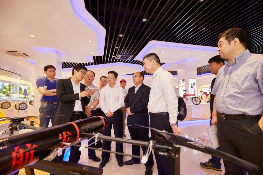 爱尔威人工智能孵化器