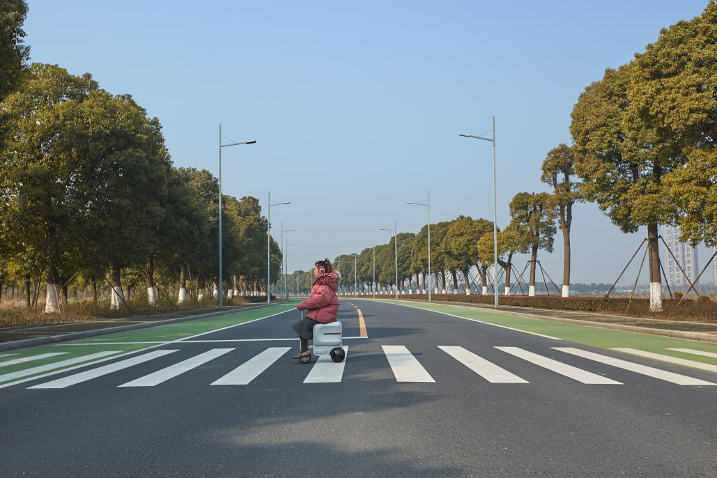 爱尔威骑行行李箱