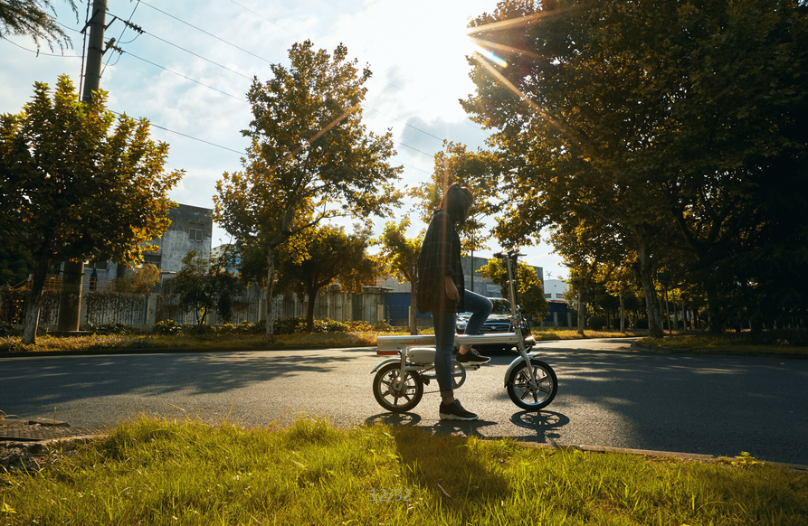 爱尔威电动自行车