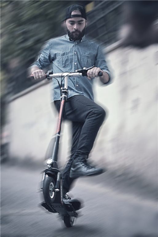 Airwheel爱尔威滑板车