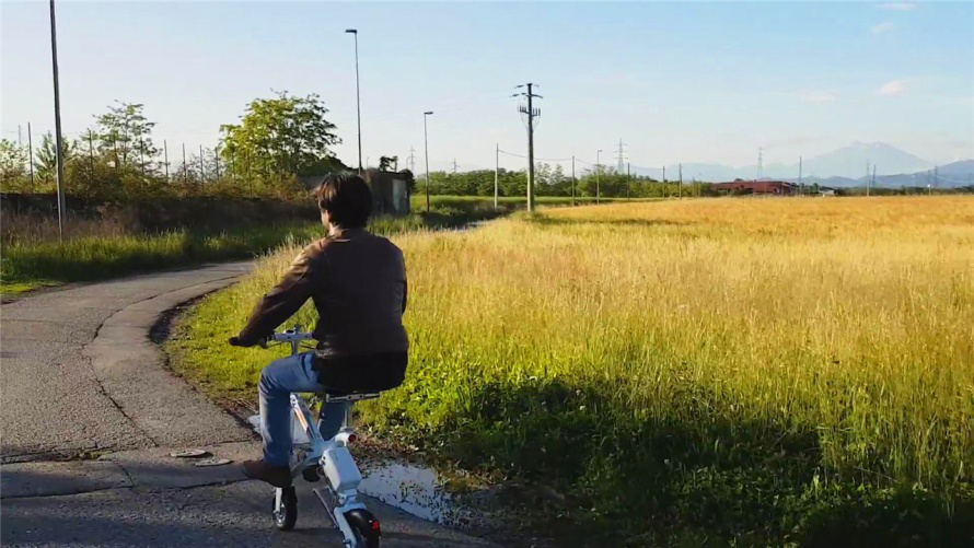 爱尔威智能自行车