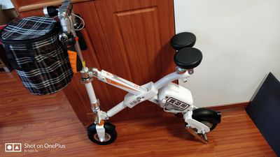 爱尔威智能自行车