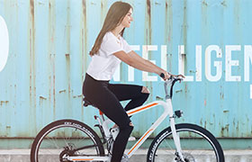 Airwheel 爱尔威R8 智能电动自行车